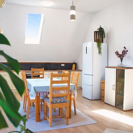 Luxus Apartment! Kueche, Balkon, Netflix, Parkplatz - 8 Personen Ilmmunster Экстерьер фото
